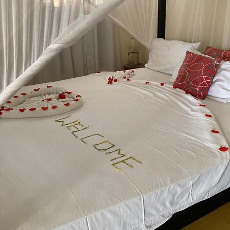 Msafini Hotel Ламу Екстериор снимка