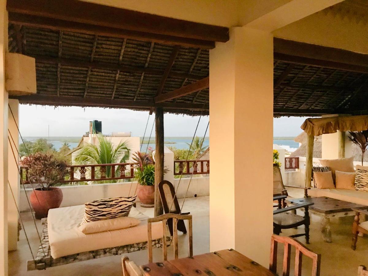 Msafini Hotel Ламу Екстериор снимка